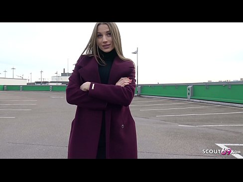 ❤️ GERMAN SCOUT SE YON RÈV TOUCH STEELE, PARKING TELLTALE AK SEXY POU LAJAN ❌ Videyo anal nan nou ❌️
